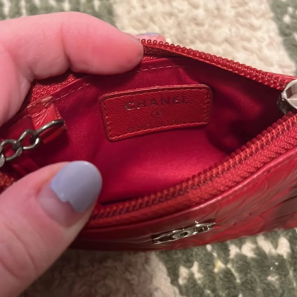 CHANEL lambskin camellia red coin purse